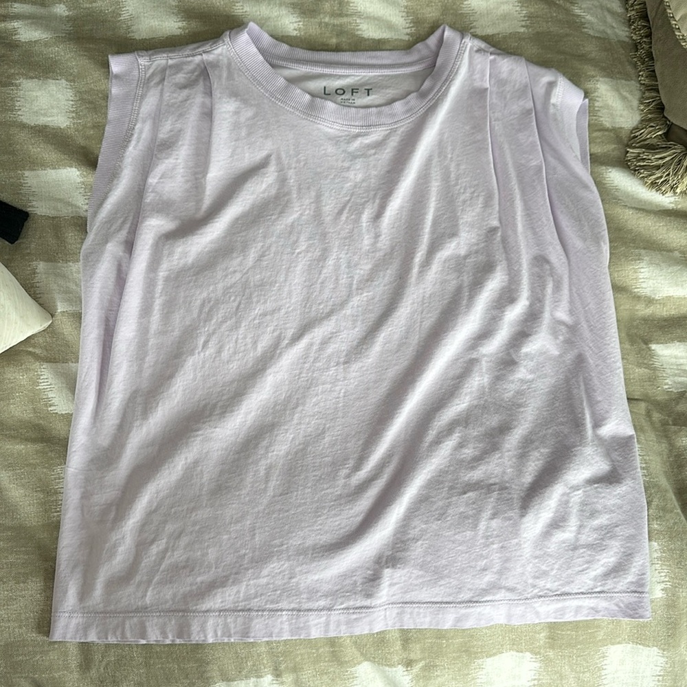 EVERYTHING $5 SALE ‼️⭐️ LOFT tee shirt